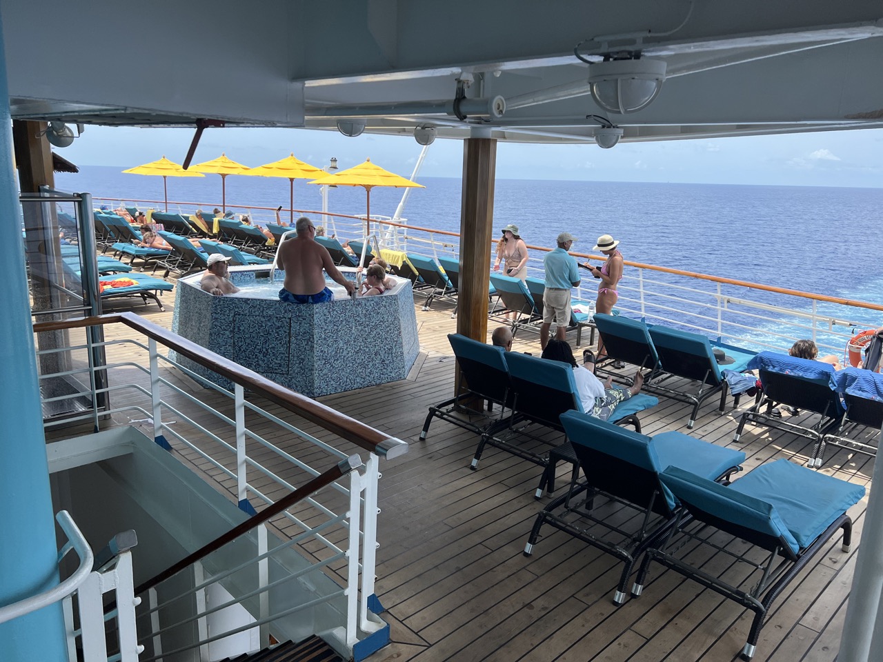 I tried the cheapest Carnival Cruise Line cabin I could find and here's how it went Cruise.Blog